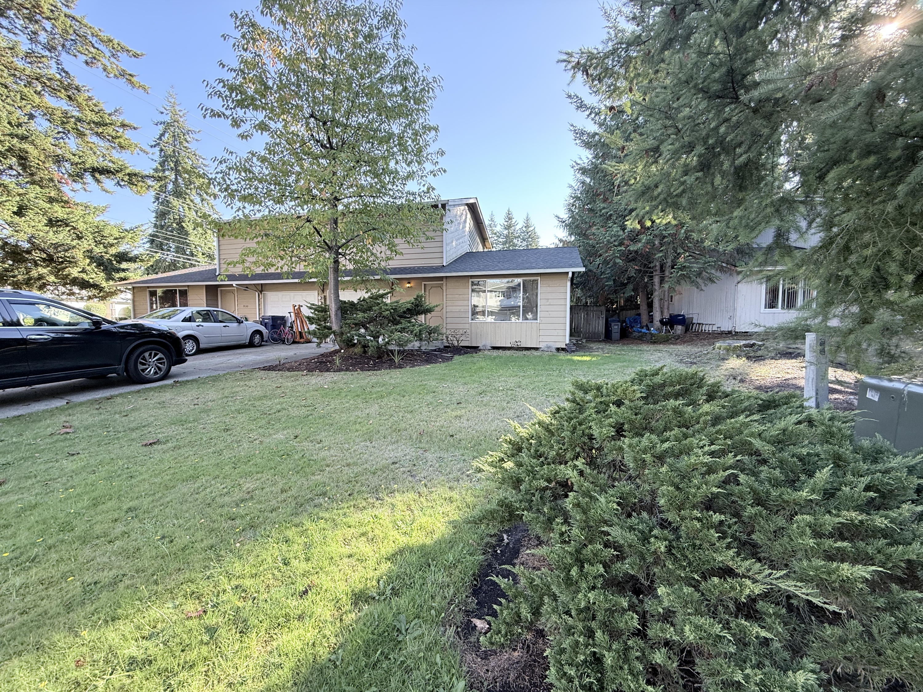 9028 10th Pl SE
